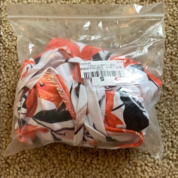 Floral swimsuit - Picture 5 of 5